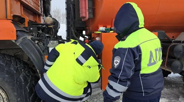 Особо опасные грузы проверяют на дорогах в Коломне