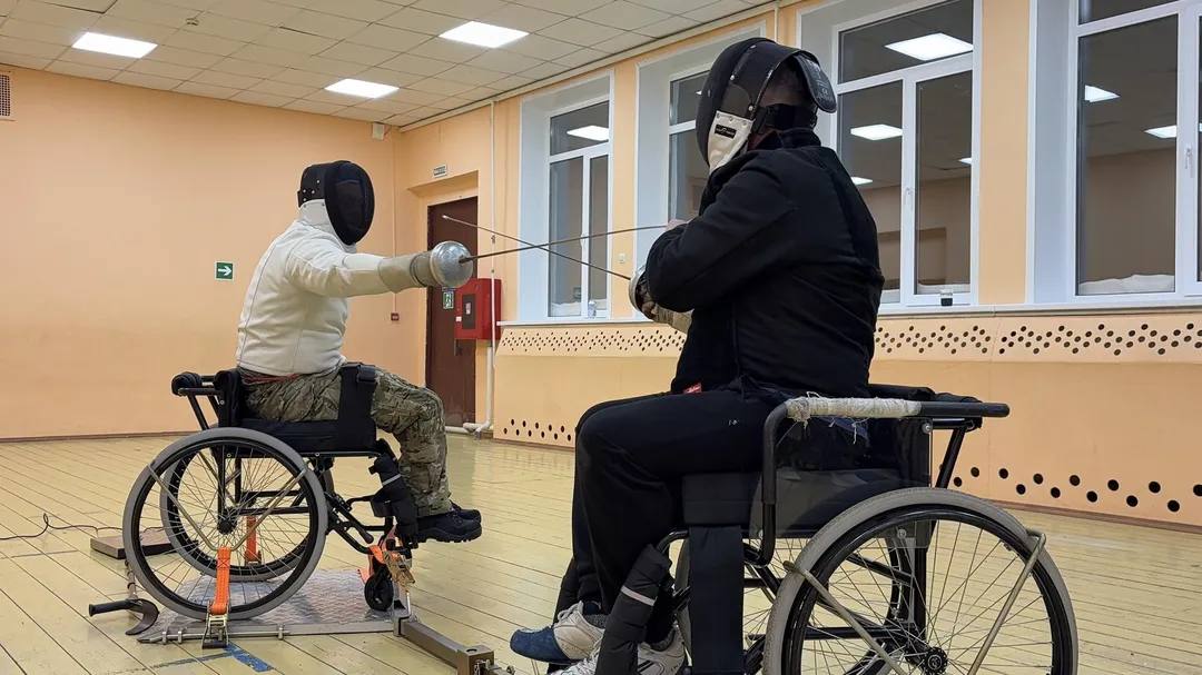 Коляска — не приговор: боевой офицер нашел свое призвание в паралимпийском фехтовании