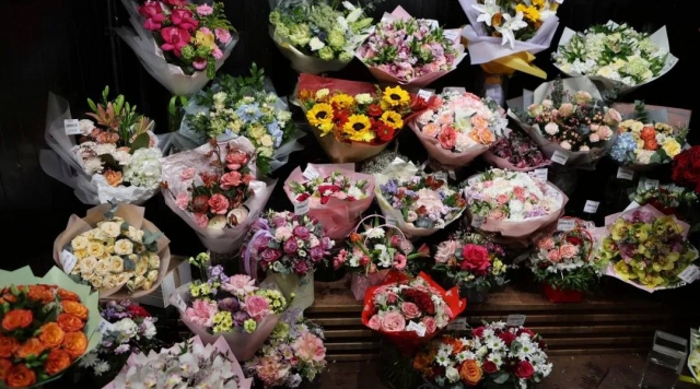 С 12:00 до ночи: парк «Ривьера» и кафе «Чебурашка» устроят мощнейший праздник в честь 8 Марта