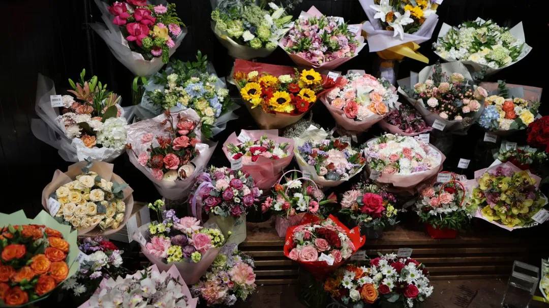 С 12:00 до ночи: парк «Ривьера» и кафе «Чебурашка» устроят мощнейший праздник в честь 8 Марта