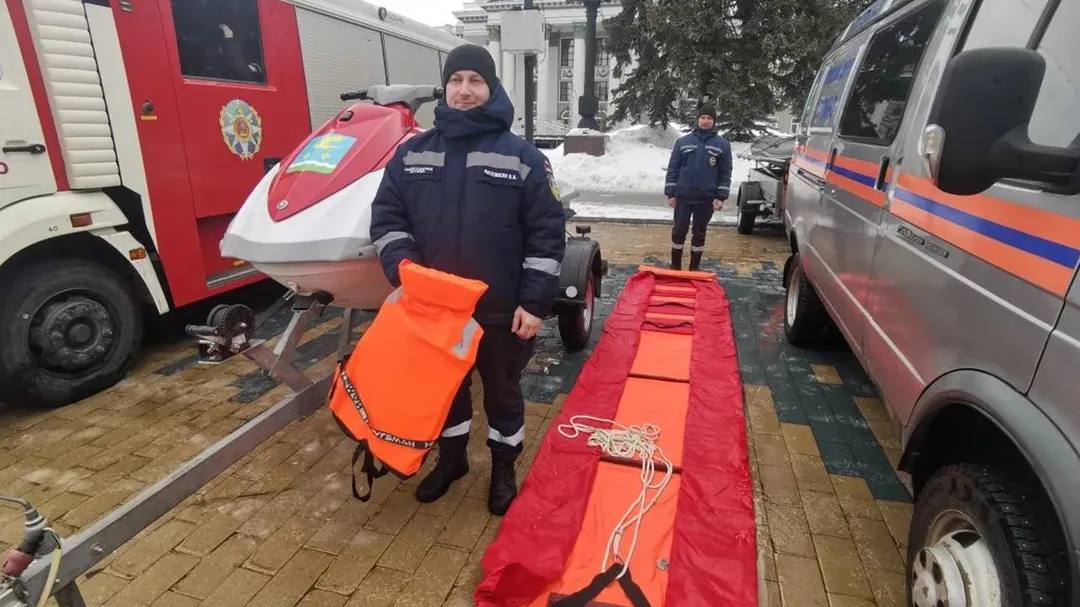 Лодки проверили, моторы завели: спасатели в Ступине готовятся встречать большую воду