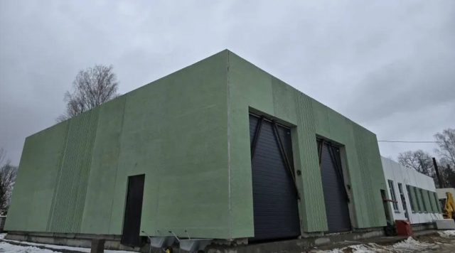 Три бригады, готовые к выезду: в селе Поречье достраивают объект, которого ждали десятилетиями