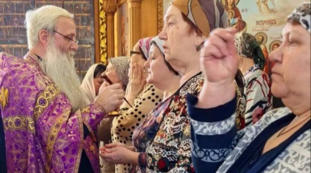 В Троицком храме села Низкое совершат Таинство Соборования