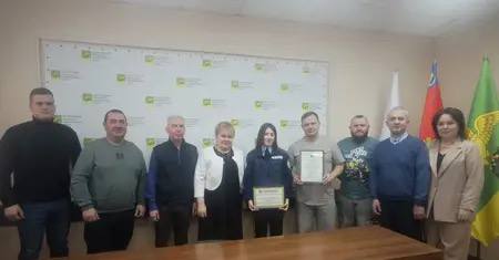 За вклад в безопасность на дорогах: добровольную народную дружину ГАИ наградили по итогам работы за 2025 год