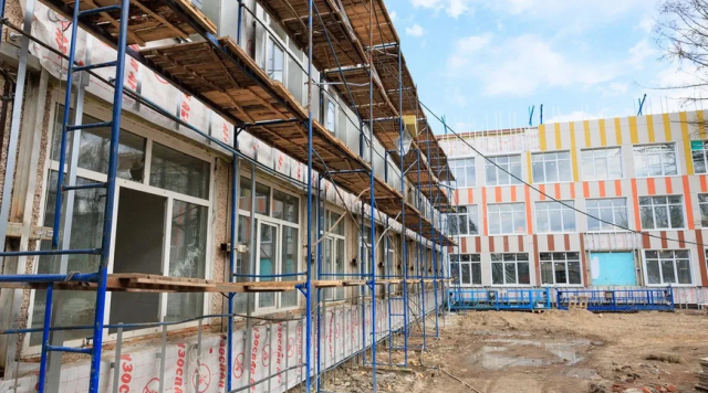 Во втором корпусе школы №20 им. Н.З. Бирюкова продолжается ремонт