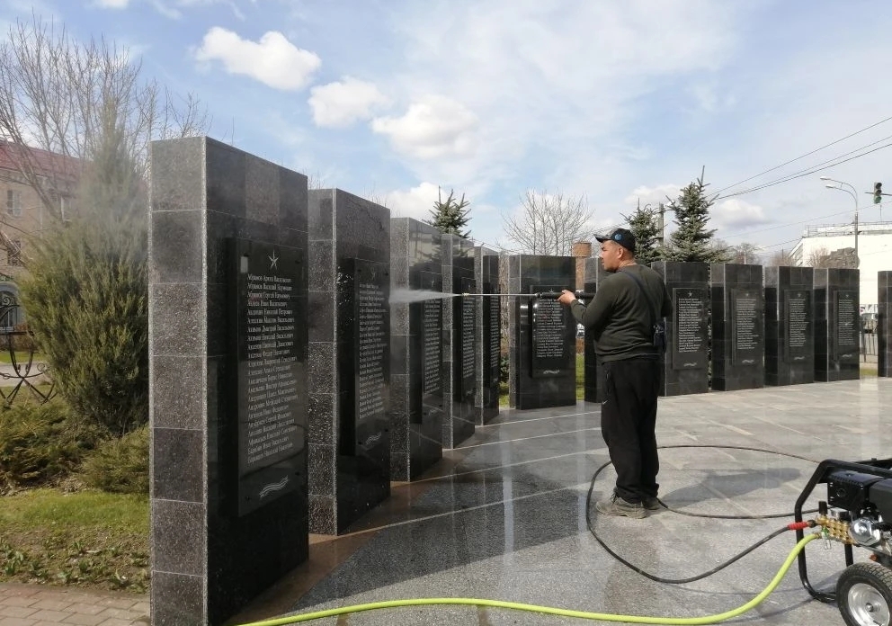 В Балабаново привели в порядок мемориалы