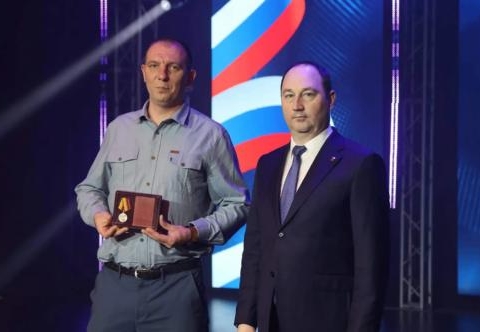 Праздник труда Подмосковья: в Ступино наградили заслуженных работников предприятий и организаций